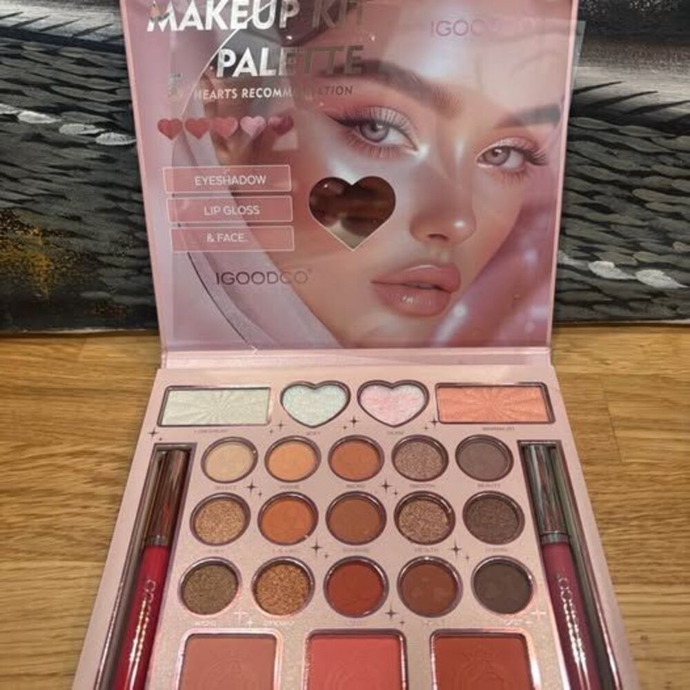 IGOODCO Pink Makeup Kit Palette with Eyeshadow, Lip Gloss & Blush